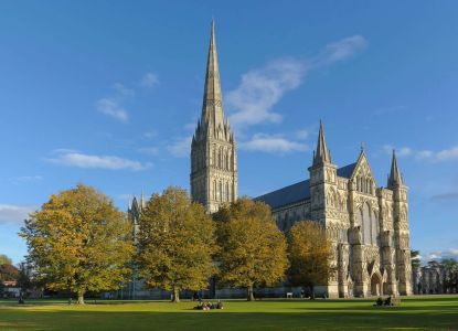 Salisbury Cathedral si trova a pochi chilometri da Stonehenge